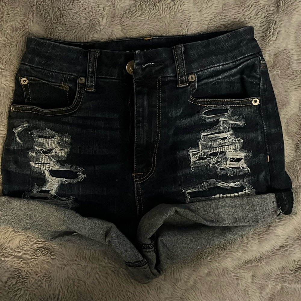 American eagle shorts, new with out tags. Size 2
